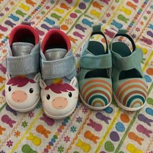 2 pairs of ikiki toddler shoes size 9